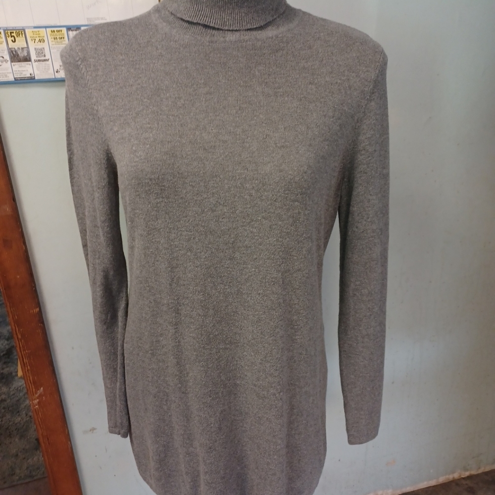 Women's sz 1 (M) chico's turtleneck gray sweater long sleeved asymmetrical knit